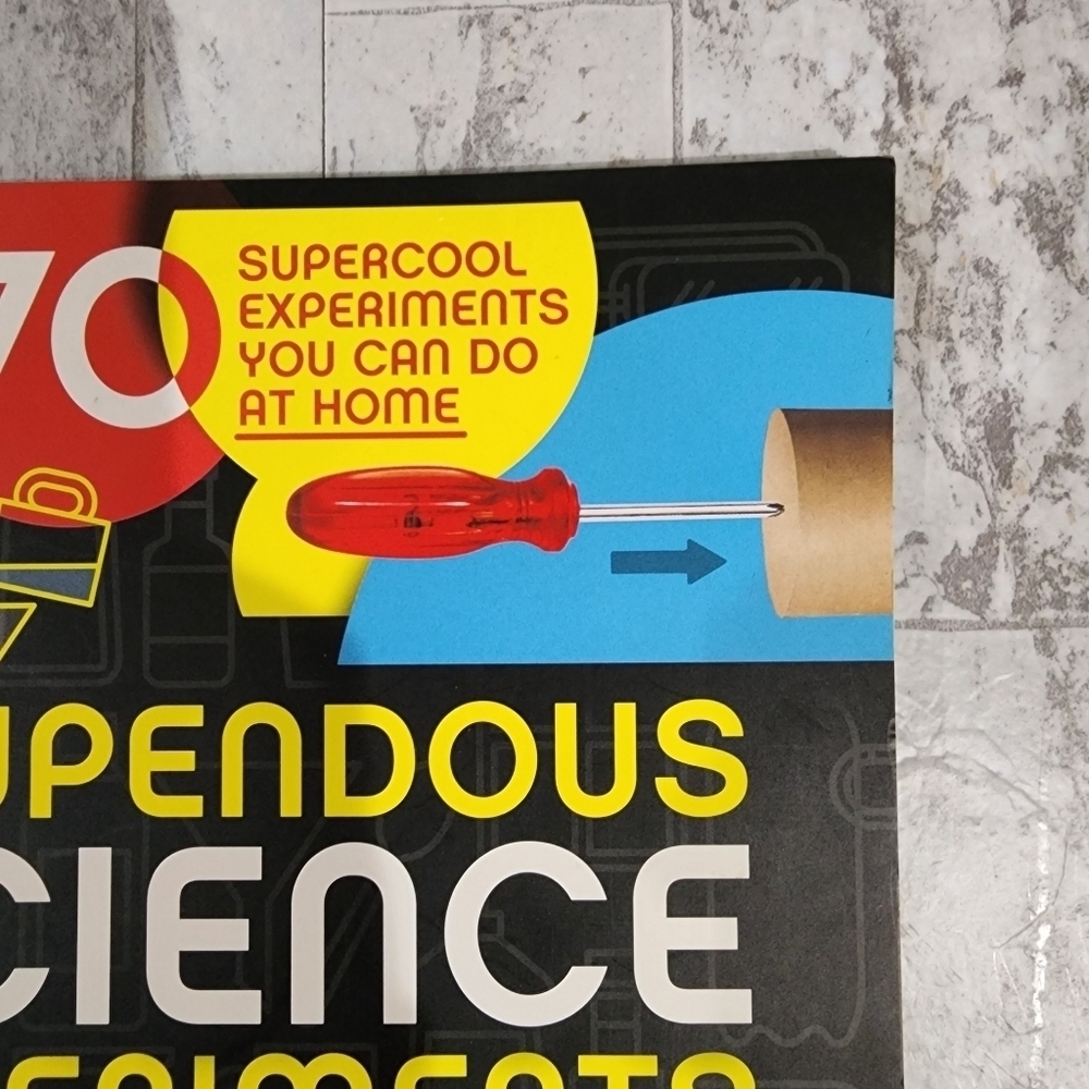 Stupendous Science Experiments Book - Picture 3 of 10